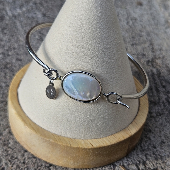 Cookie Lee Silver Bangle with Opalescent Stone Bracelet Women's Jewelry - Picture 1 of 3